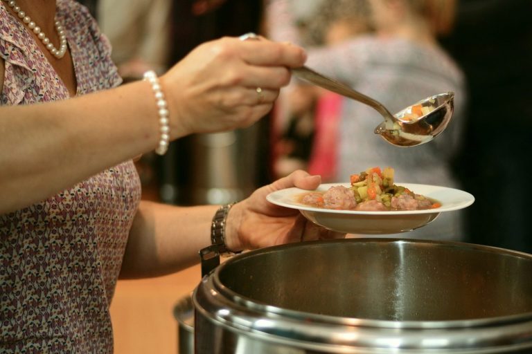 Essensausgabe Gastronomie