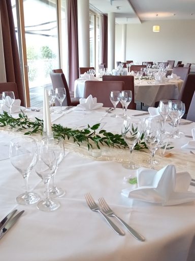 Sommerliche Dekoration beim Bankett im Hotel Engener Höh